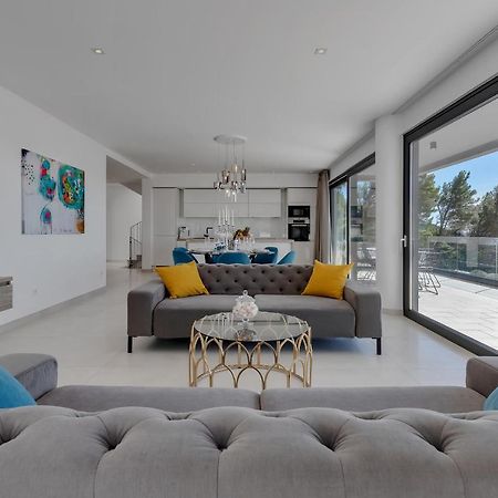 Villa Melody Bast المظهر الخارجي الصورة